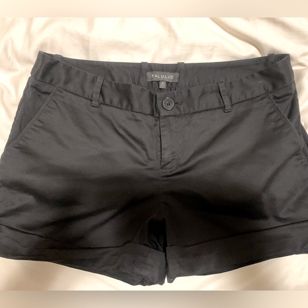 Aritzia Talula Cotton Sateen Stretch Shorts
